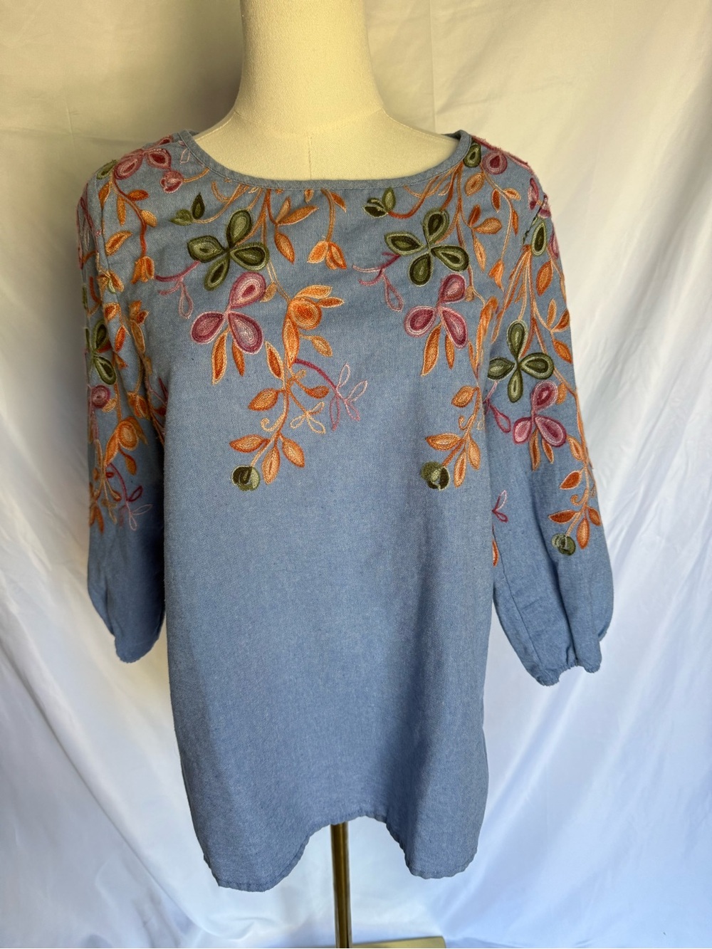 Kindred Floral Embroidered Blouse Top - Petite Large Blue Chambray
